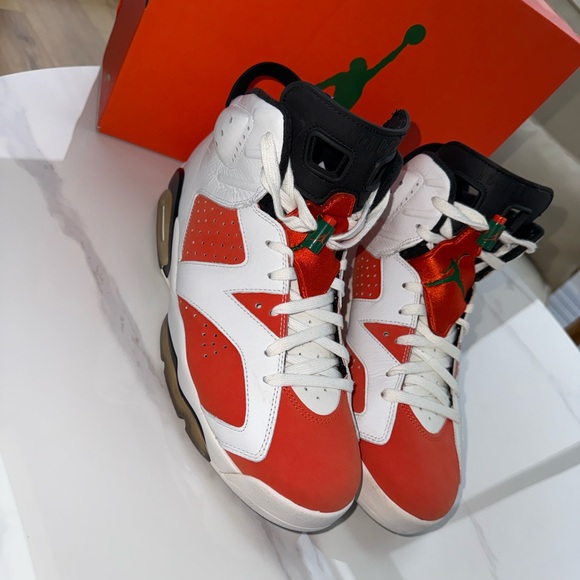 Authentic:Jordan’s retro 6s Gatorade edition. White/orange/cream - Picture 6 of 10